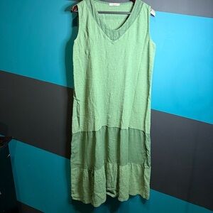 Green V-Neck Sleeveless Maxi Dress